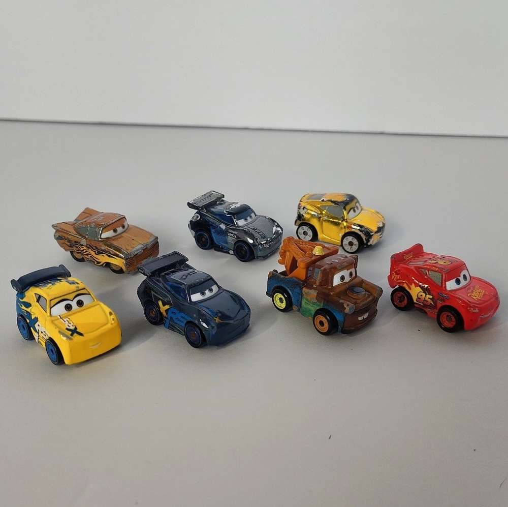 Disney Pixar Cars Diecast Mini Racers Mater Lightning McQueen Cruz Ramirez+ More